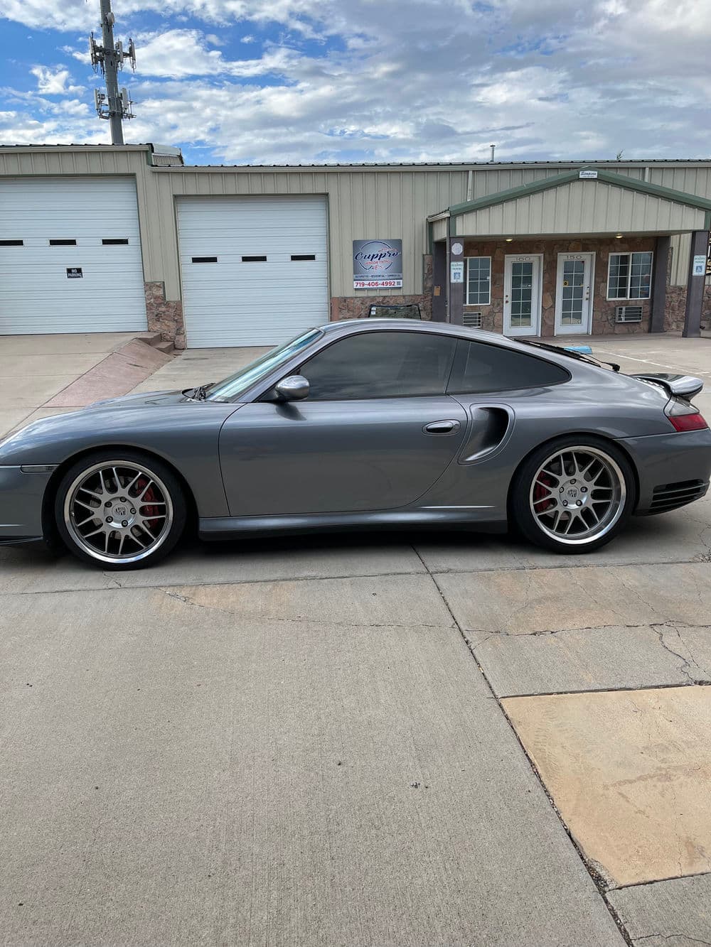 Gray Porsche 911 Turbo 