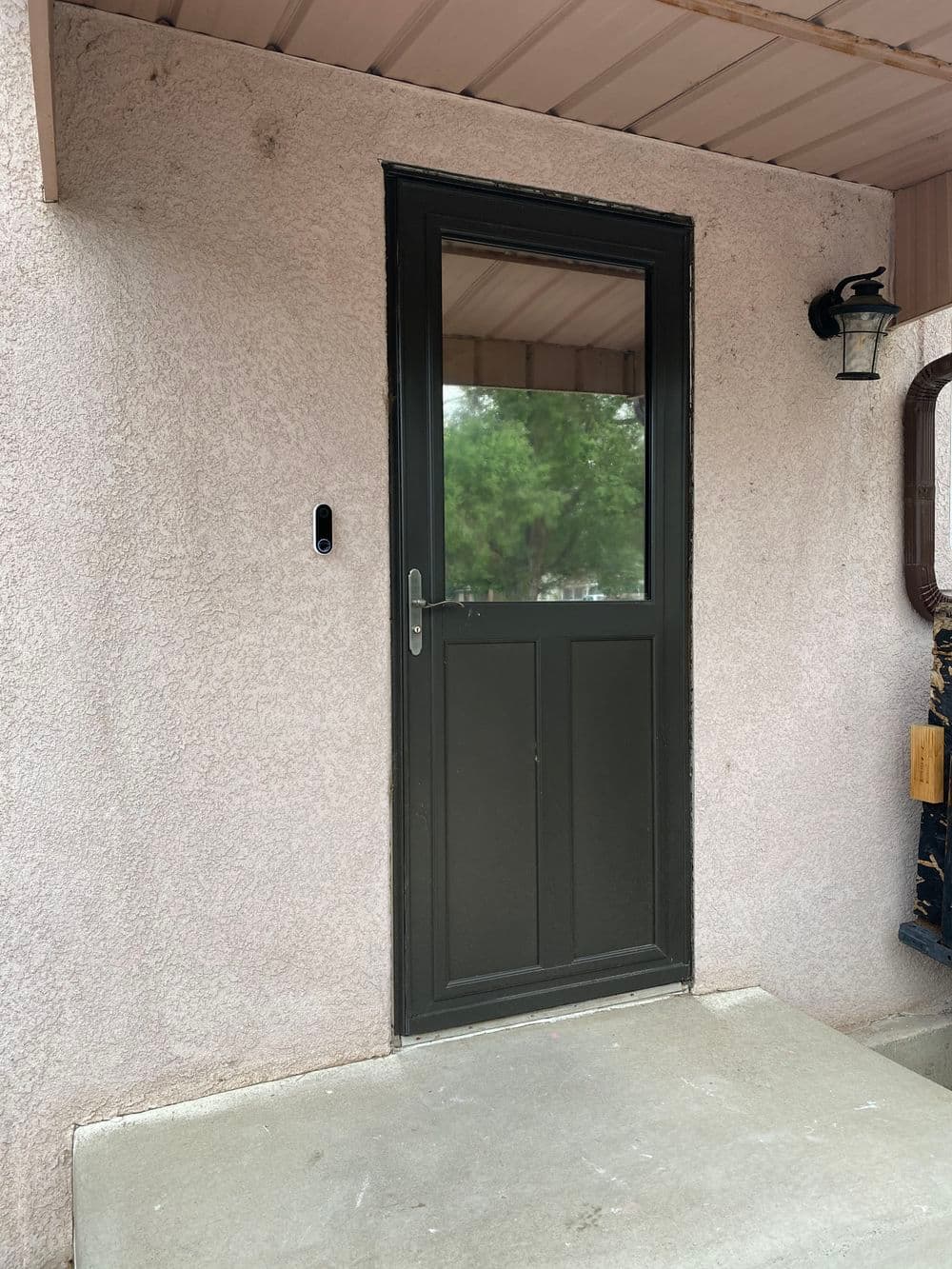 Gallery photos for Enhancing Comfort and Privacy with Residential Window Tinting: Image #9