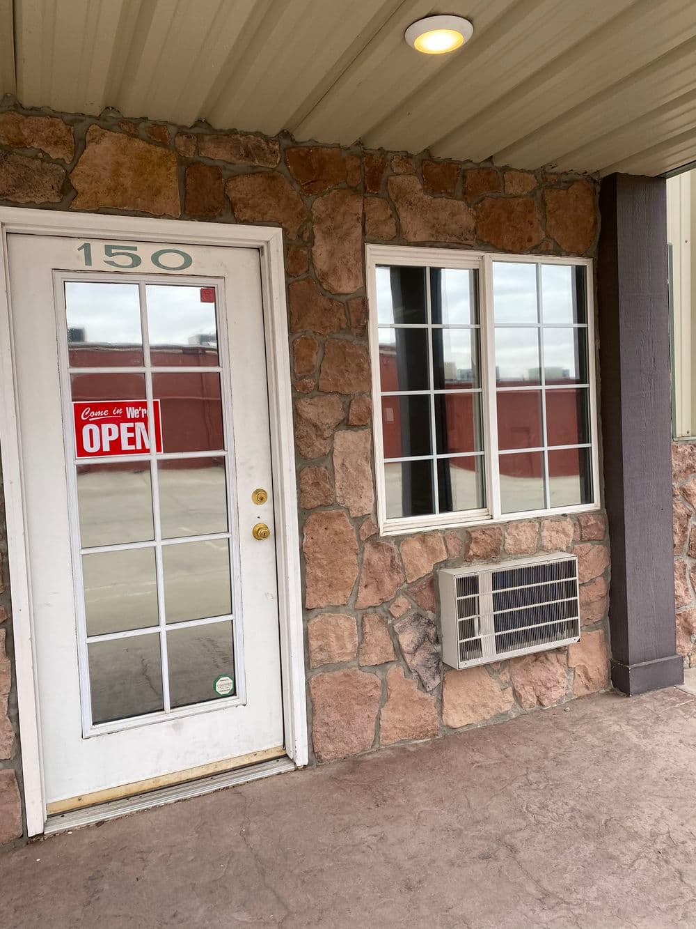 Gallery photos for Enhancing Comfort and Privacy with Residential Window Tinting: Image #4